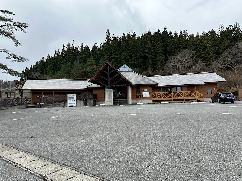 夜越山森林公園 ケビンハウスの写真 2